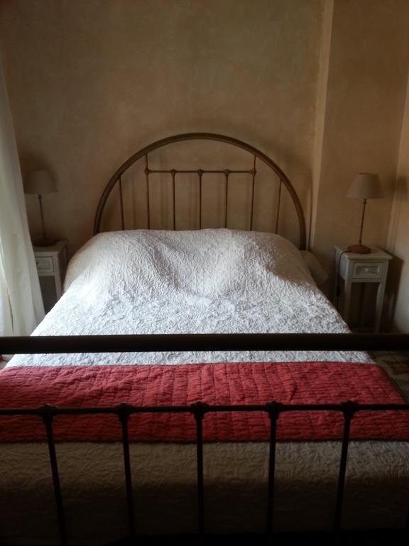 Le Patio Des Cigales Bed and Breakfast Roquefort-des-Corbières Kamer foto